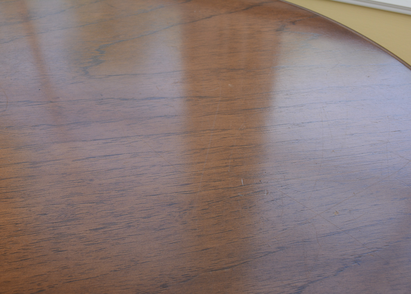 Round Accent Tables