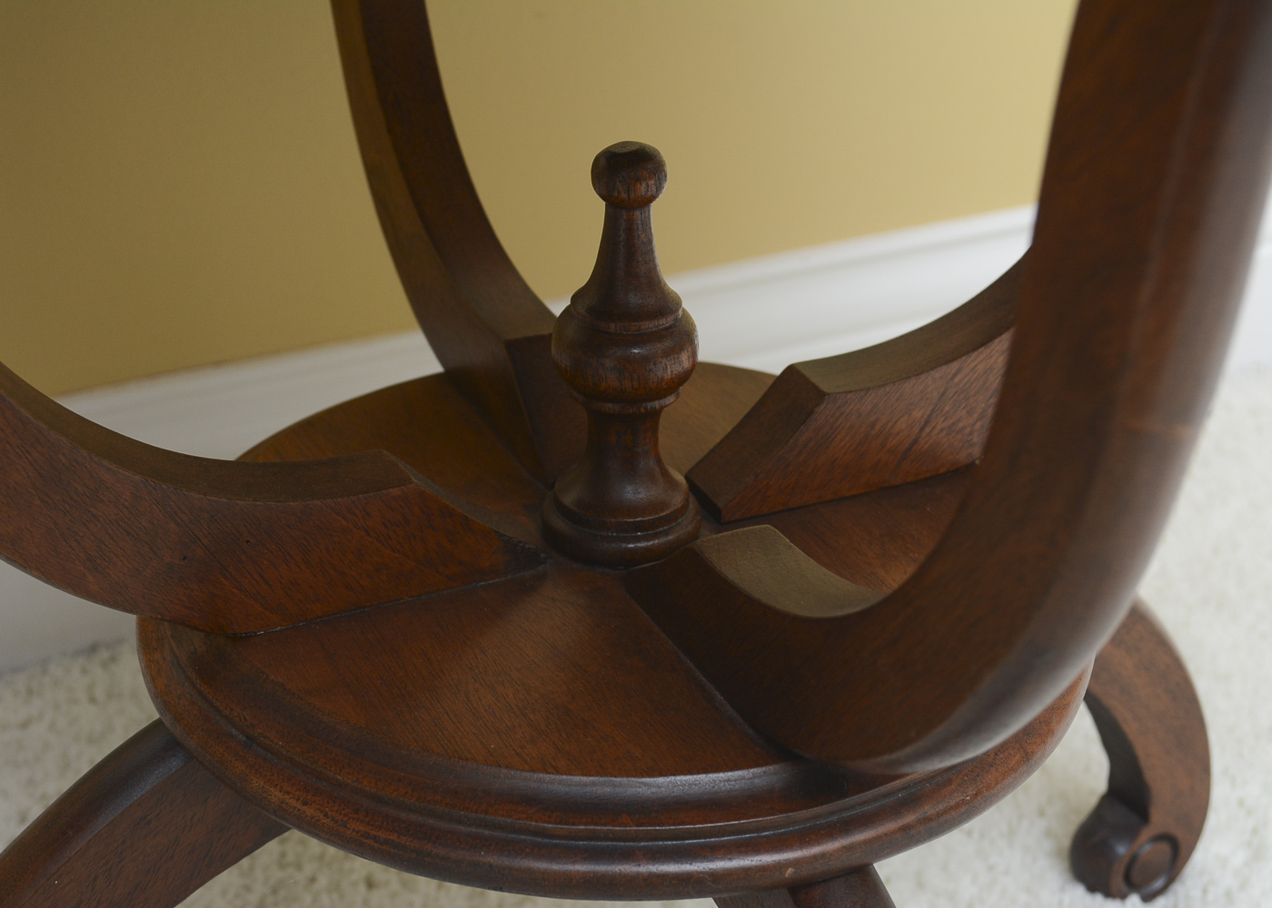 Round Accent Tables