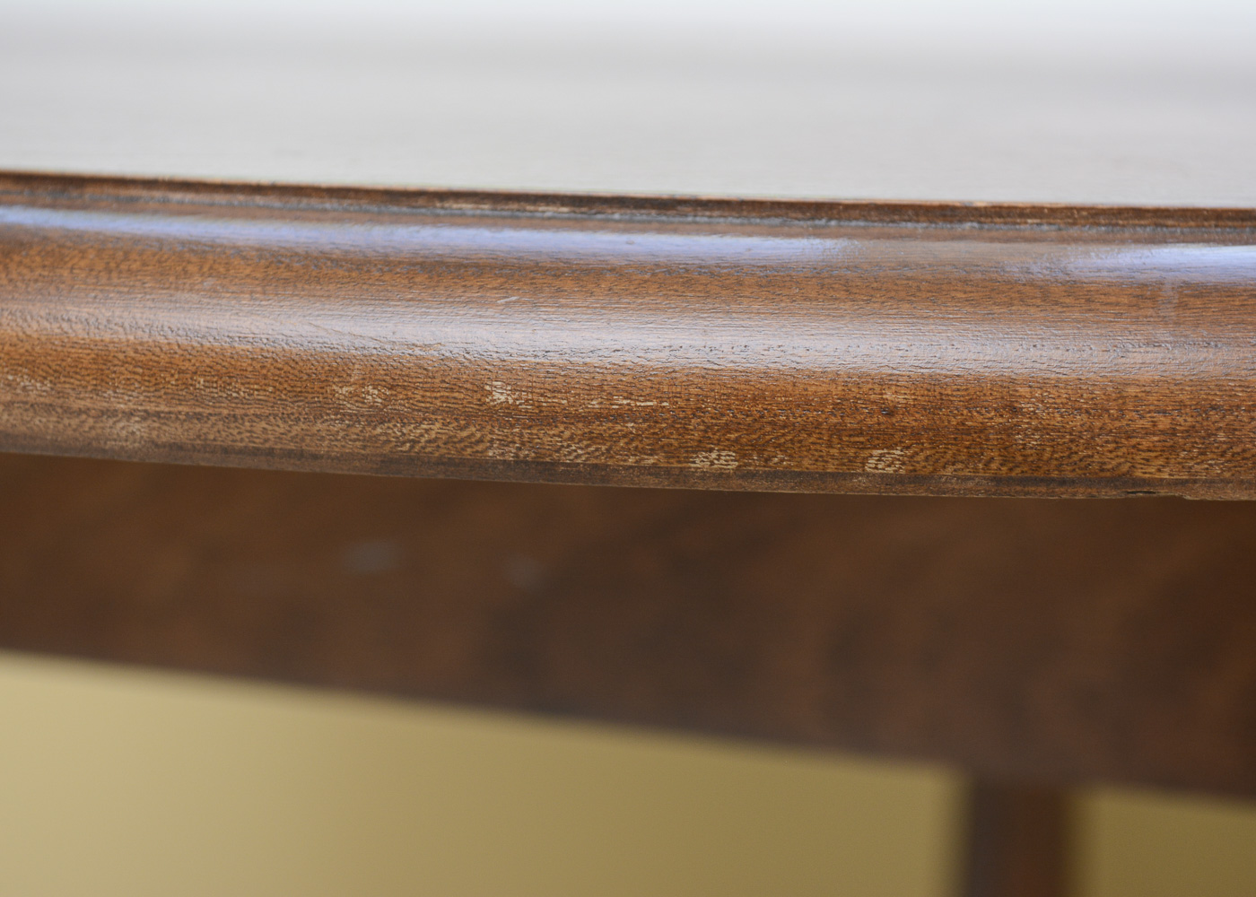 Round Accent Tables