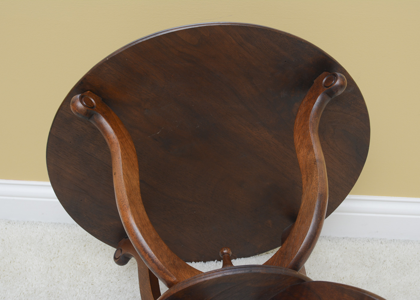 Round Accent Tables