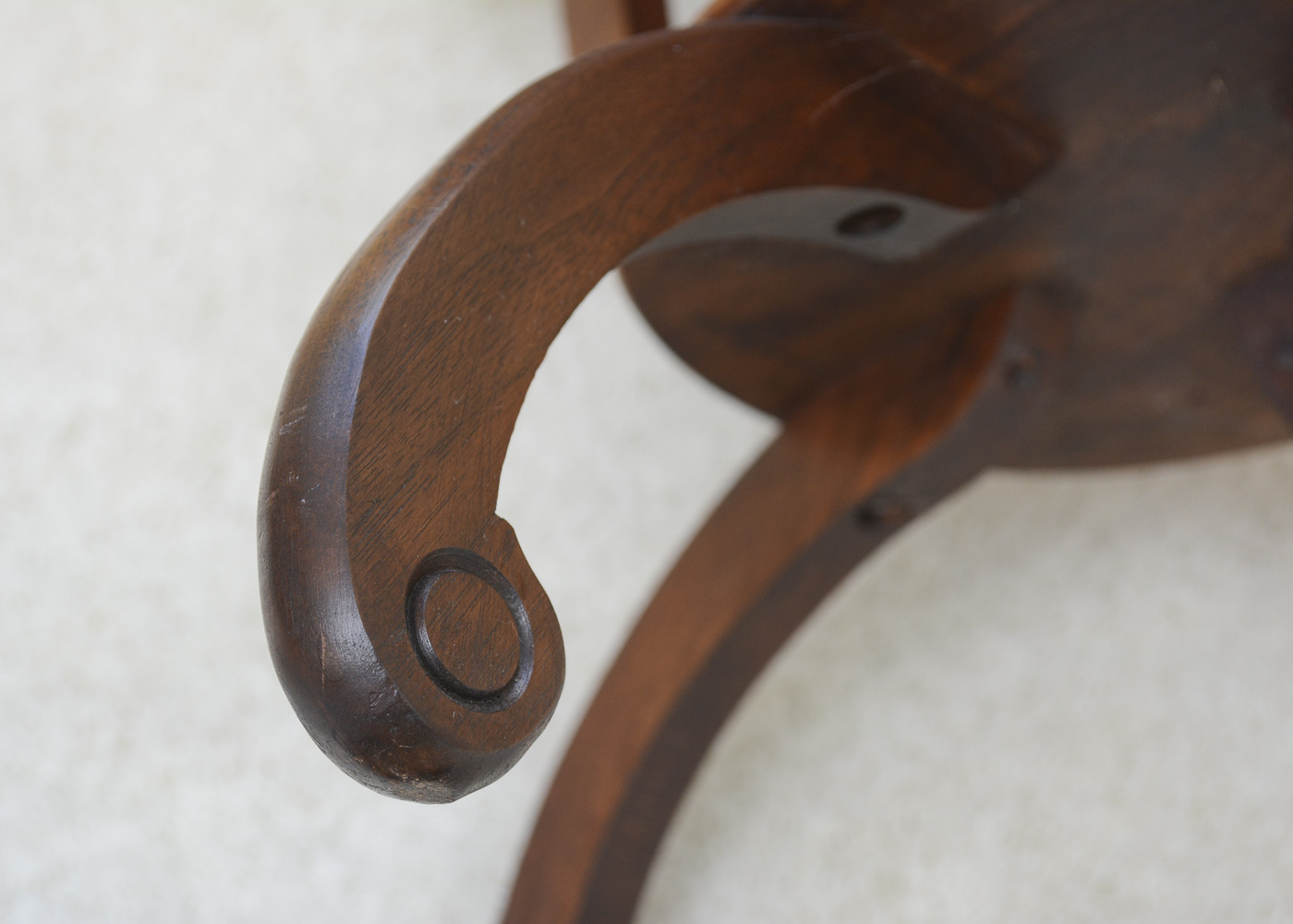 Round Accent Tables