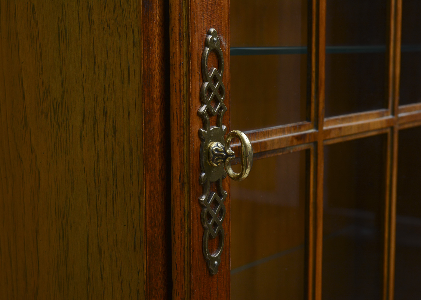 Thomasville "Fisher Park" Oak Secretary Desk