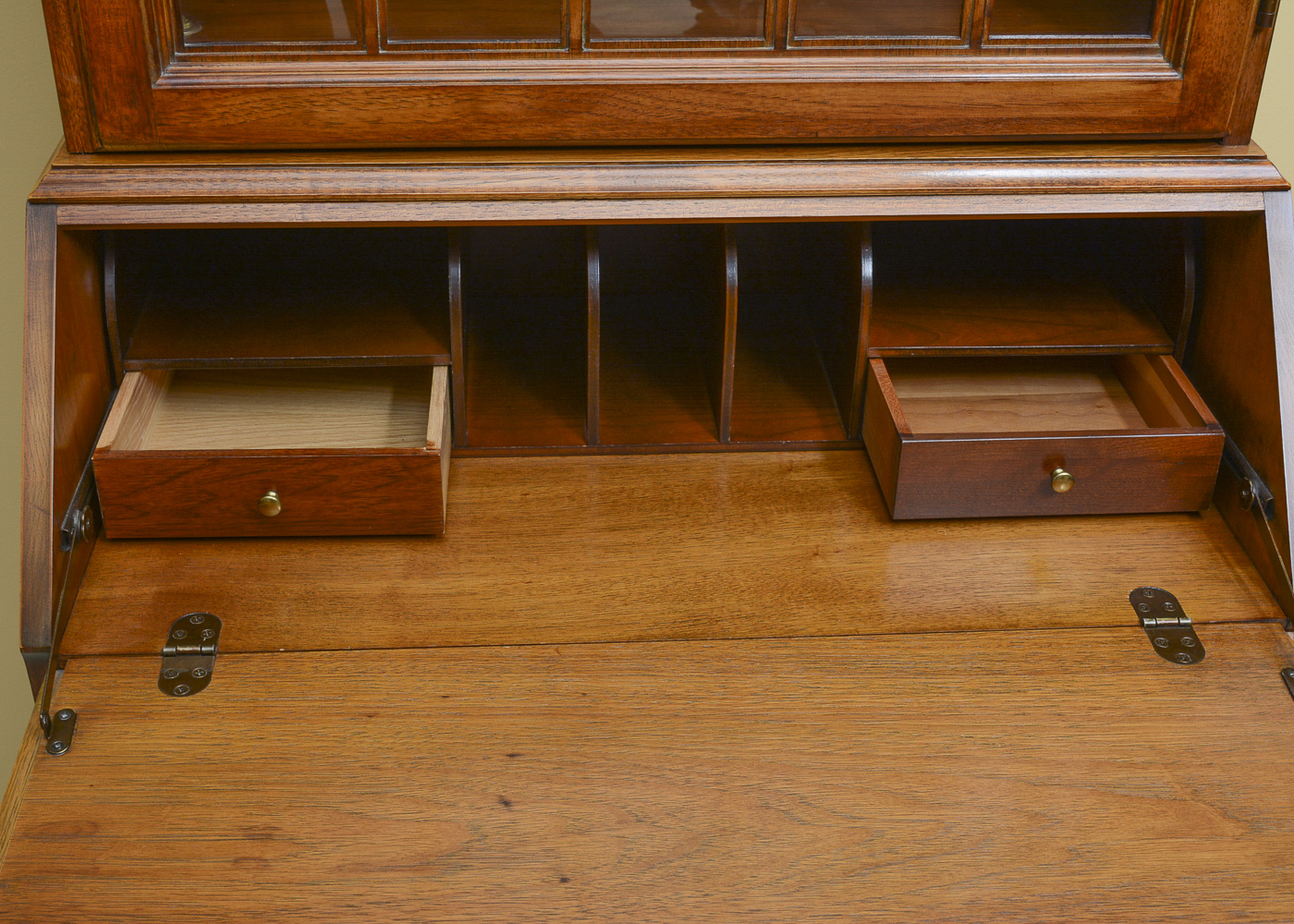 Thomasville "Fisher Park" Oak Secretary Desk