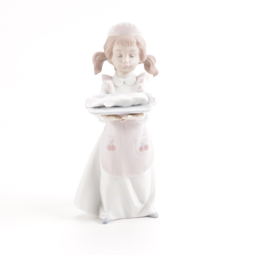 Lladro "Dinner is Served" Figurine