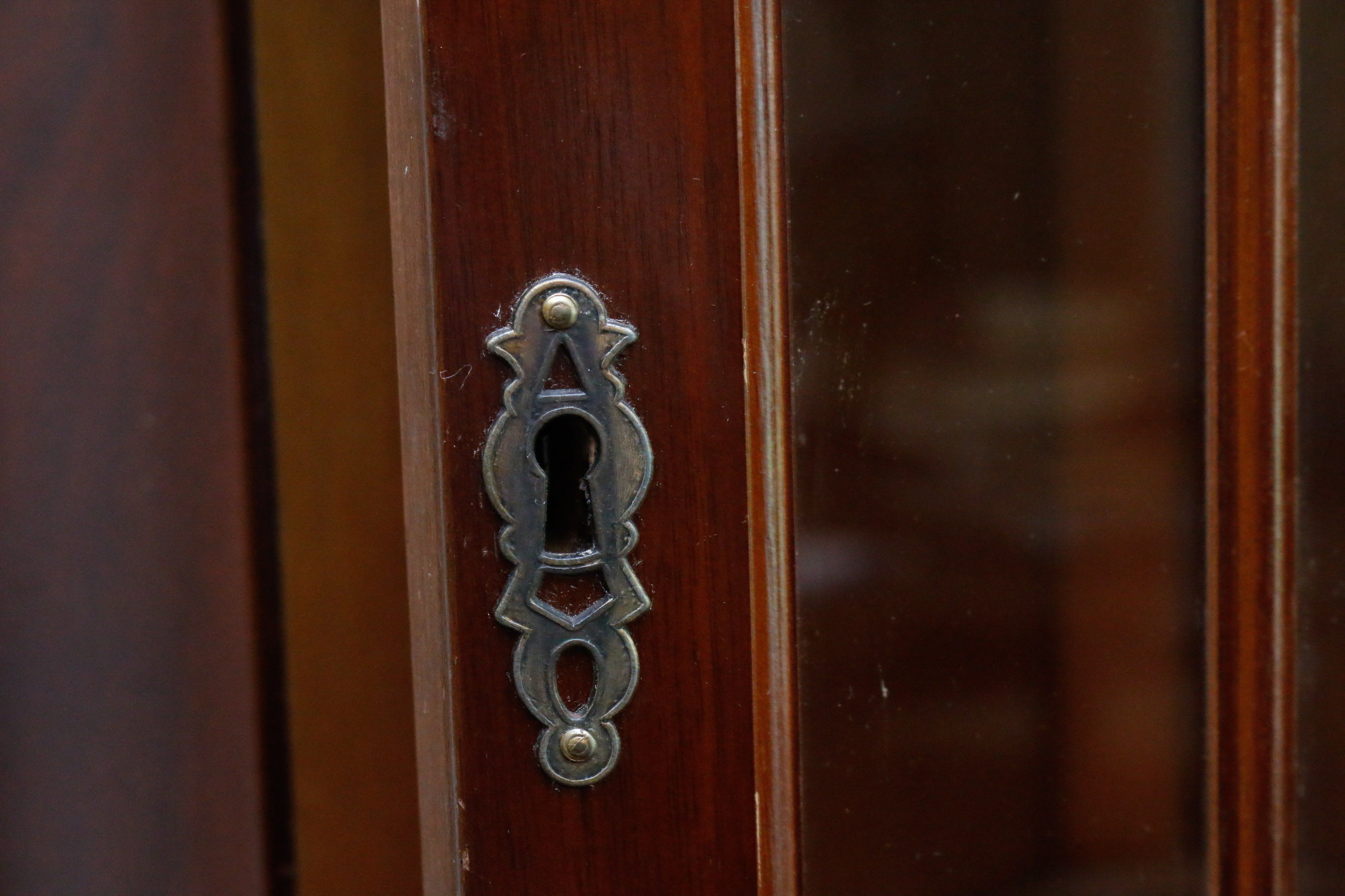 Wooden Corner Display Cabinet