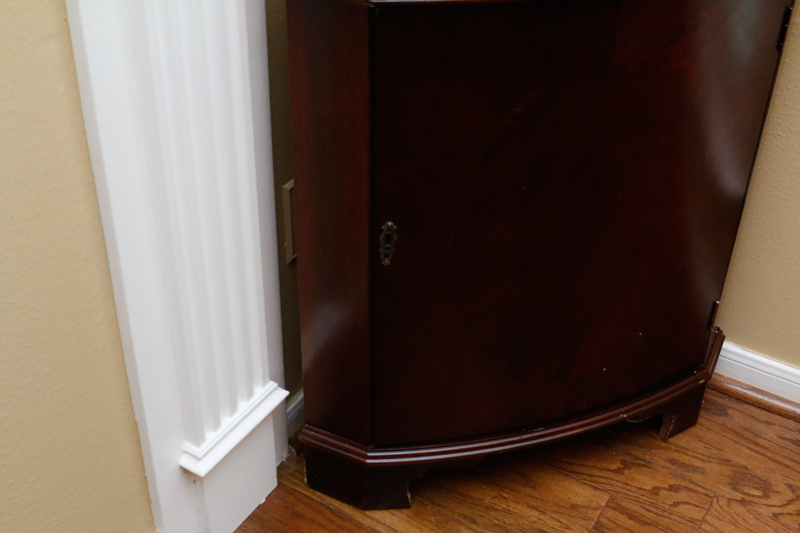 Wooden Corner Display Cabinet