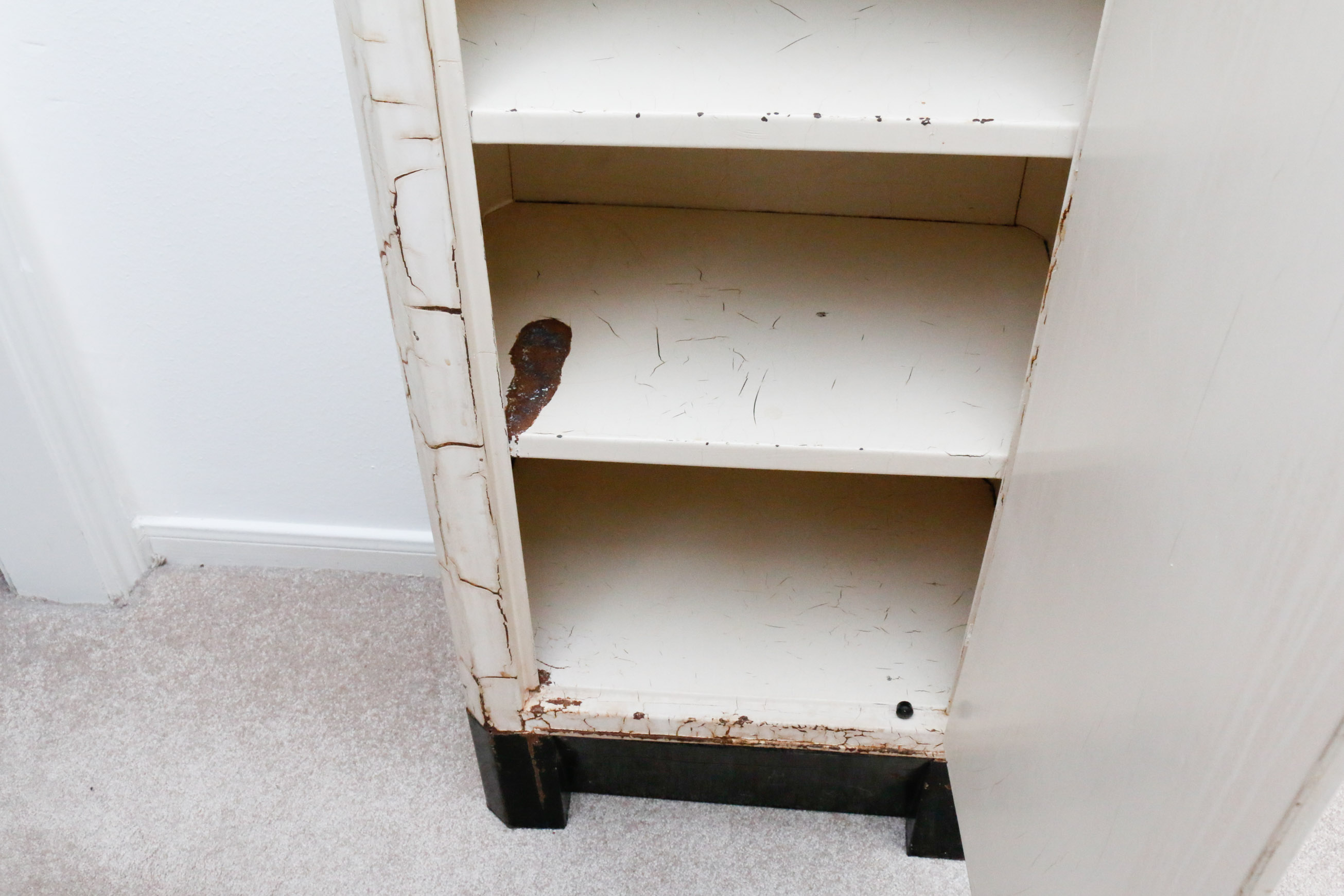 Interstate Metal Products Co. Storage Cabinet