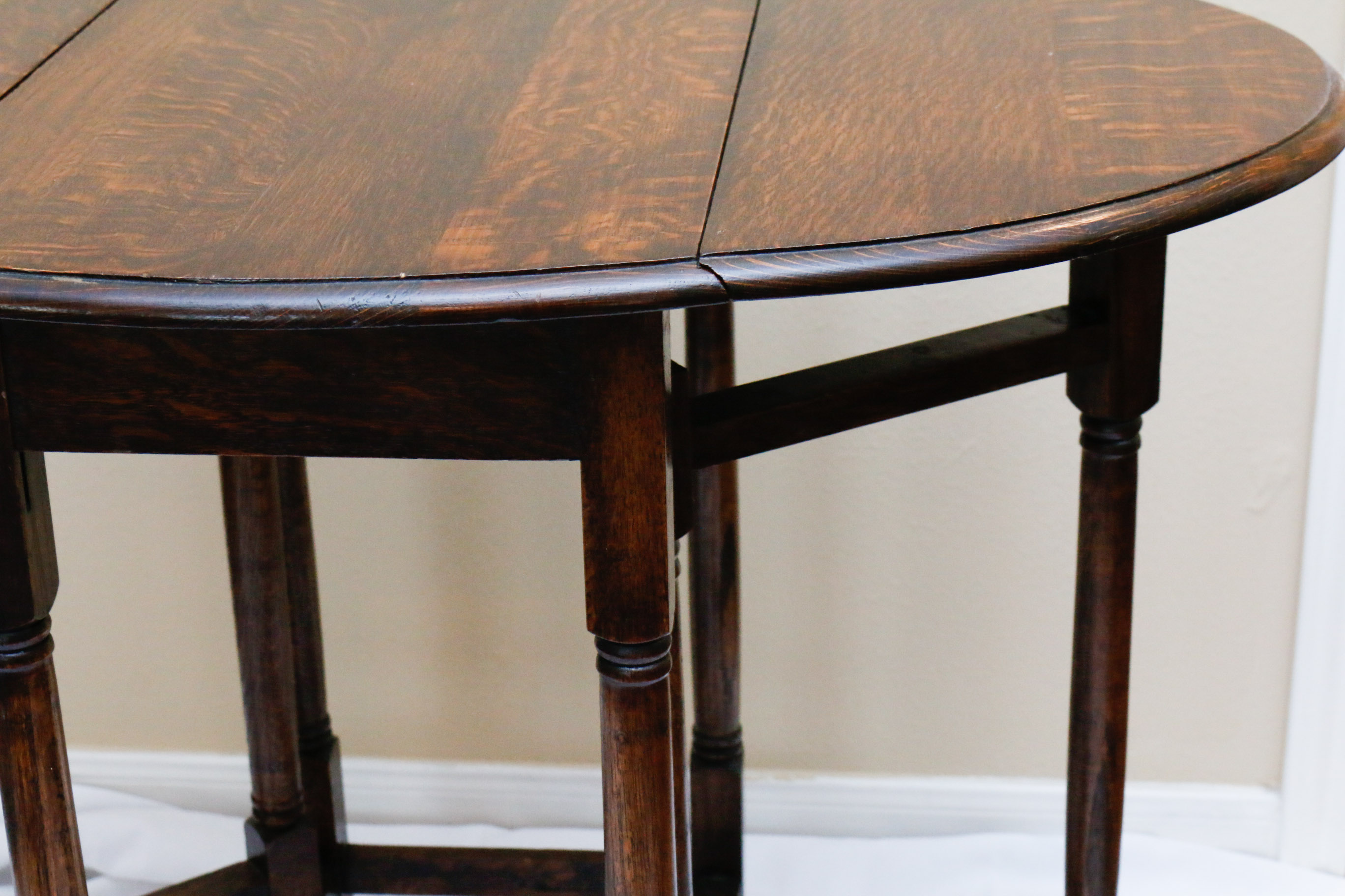 English Oak Drop Leaf Gate Leg Occasional Table