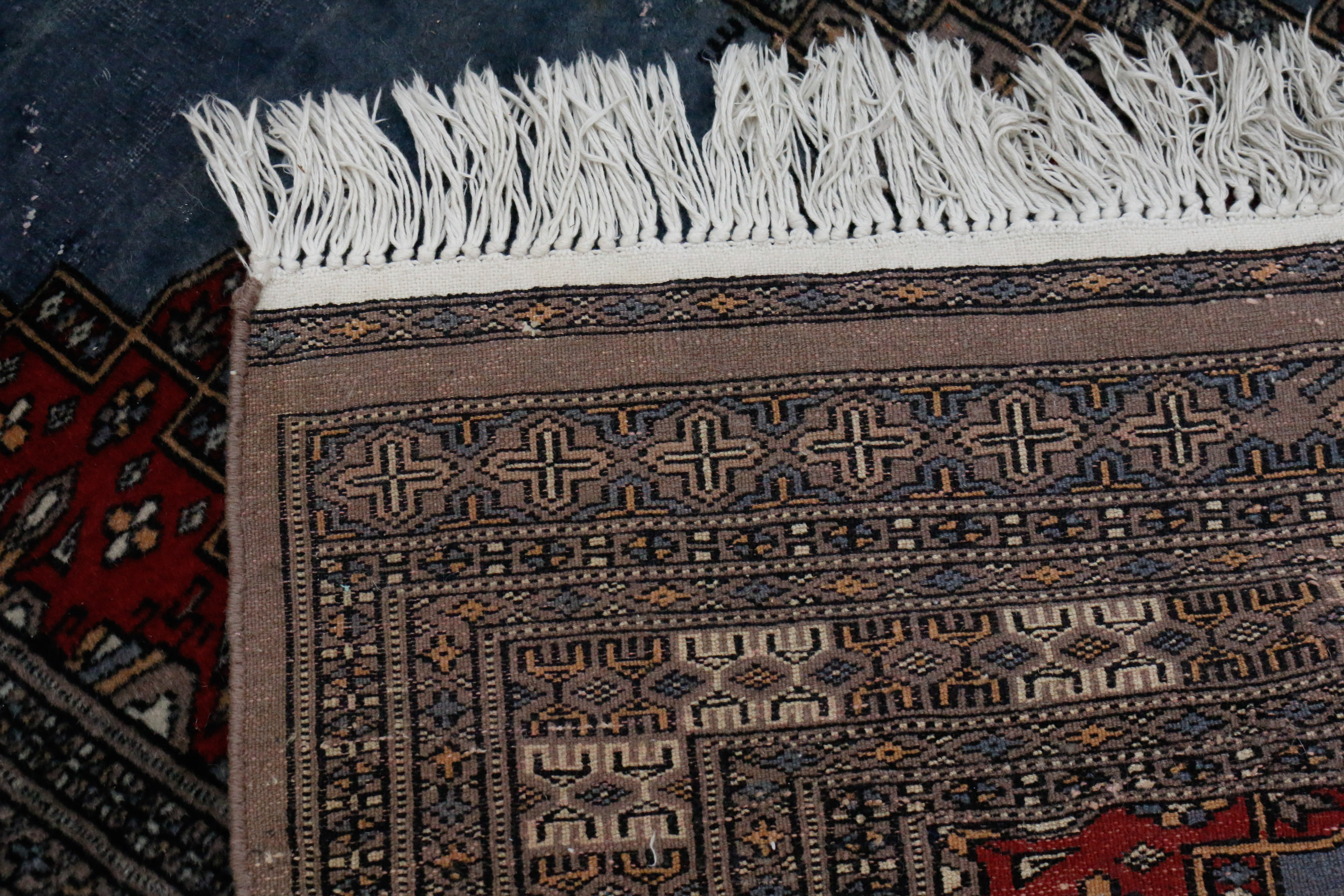 Hand Knotted Pakistani Wool Area Rug