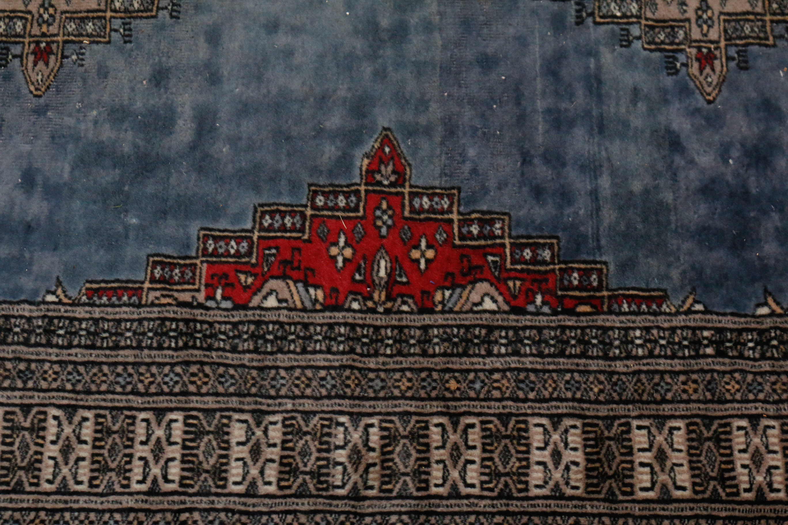 Hand Knotted Pakistani Wool Area Rug