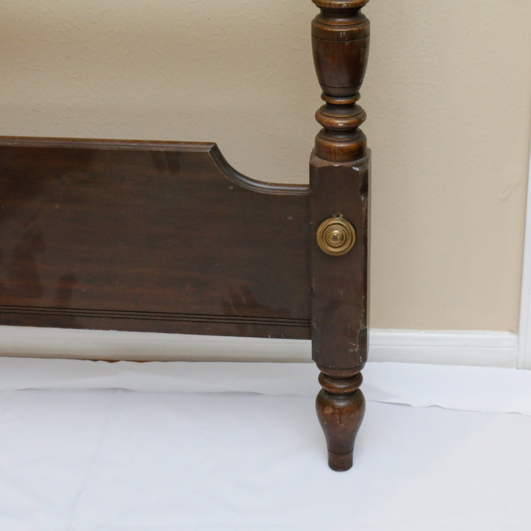 Vintage Mahogany Full Size Four Post Bed