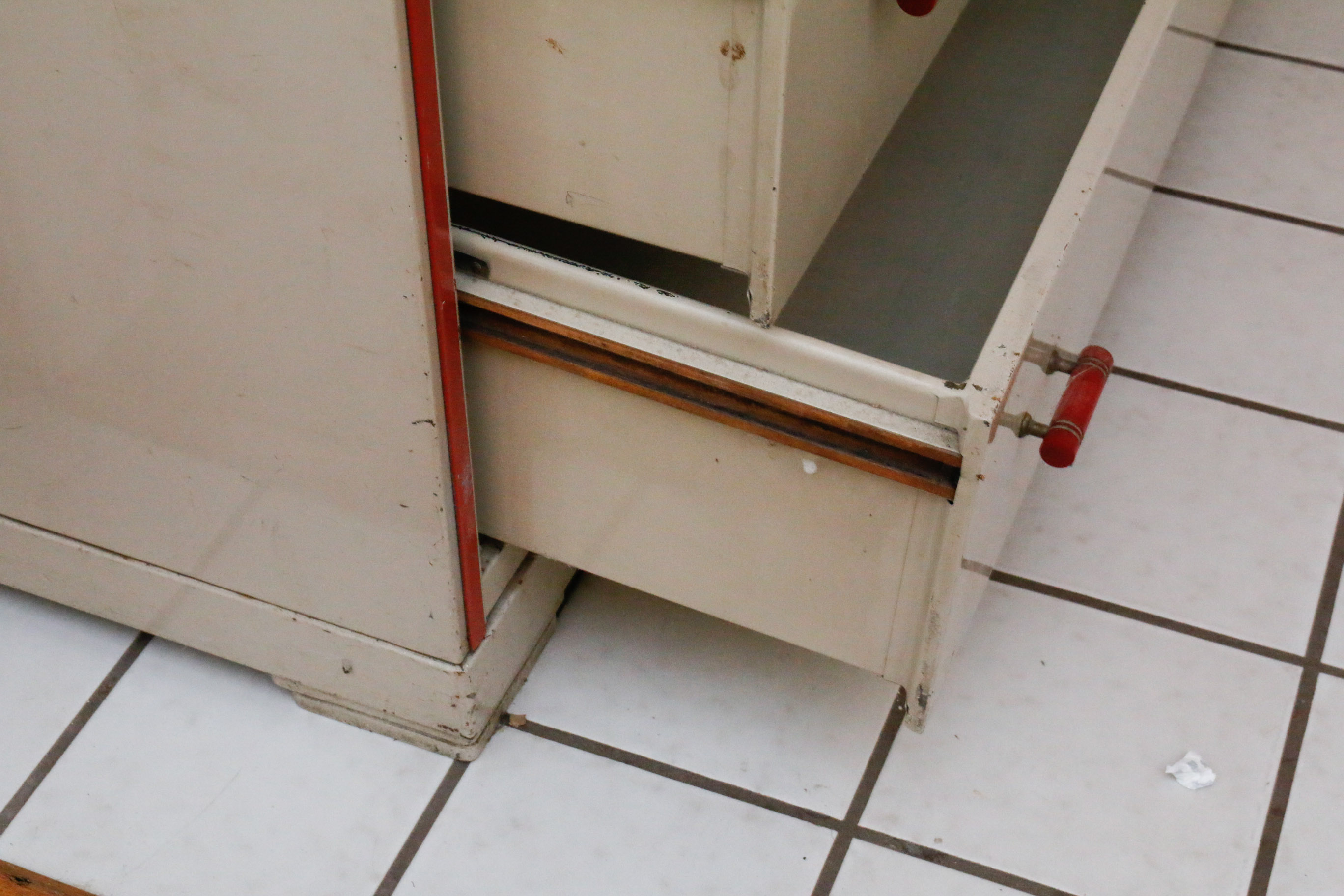 Norman Bel Geddes For Simmons Enameled Steel Chest with Bakelite Pulls