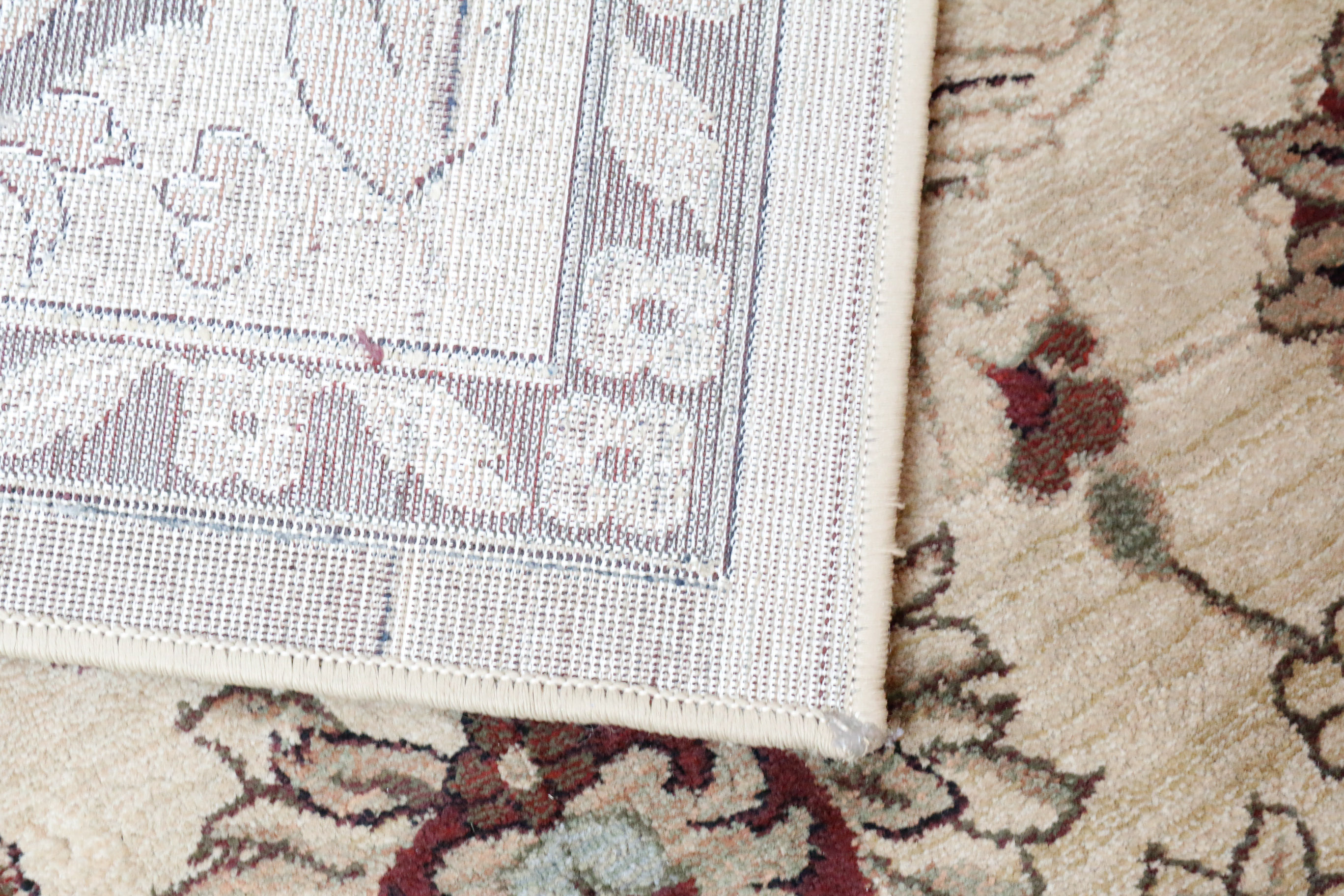 Power Loomed Persian-Style Floral Area Rug