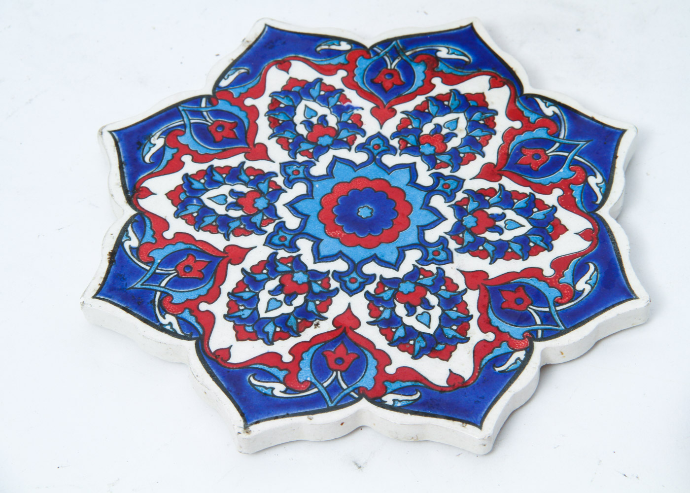 Collection of Kitchen Items including Pyrex "Gooseberry Pink"