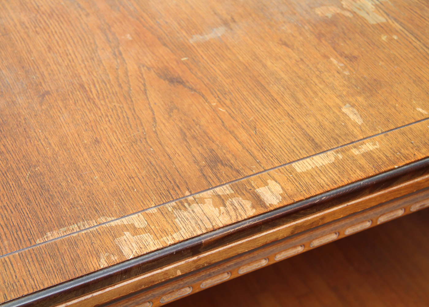 Vintage Dining Room Table with Decorative Carved Legs