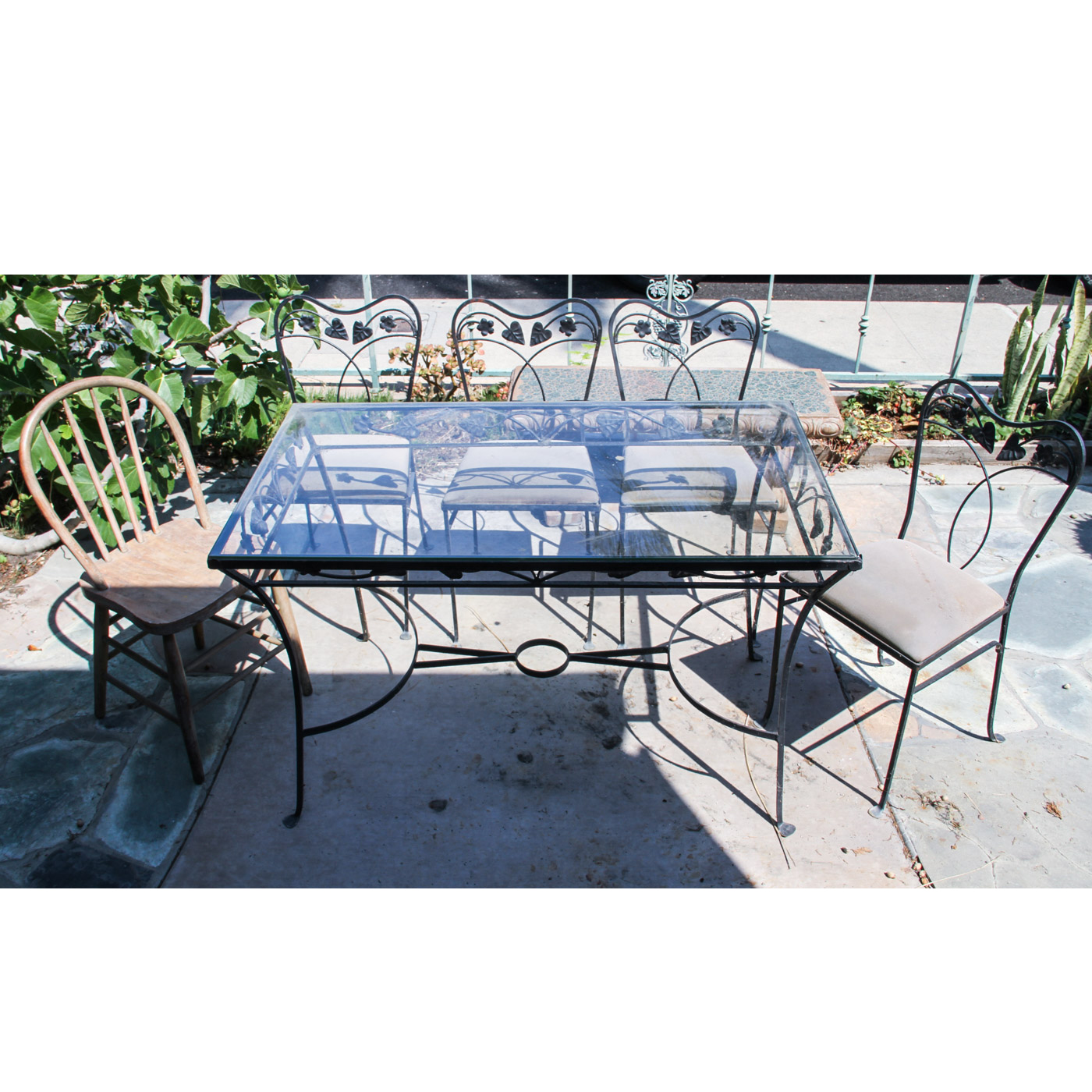 Outdoor Iron Patio Dining Table with Chairs