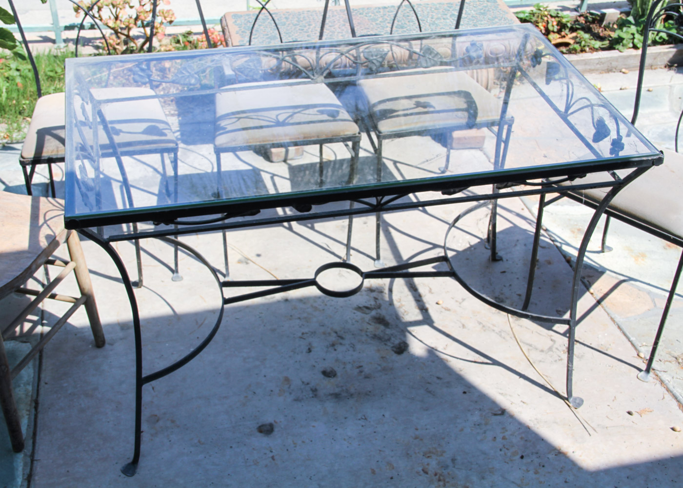Outdoor Iron Patio Dining Table with Chairs