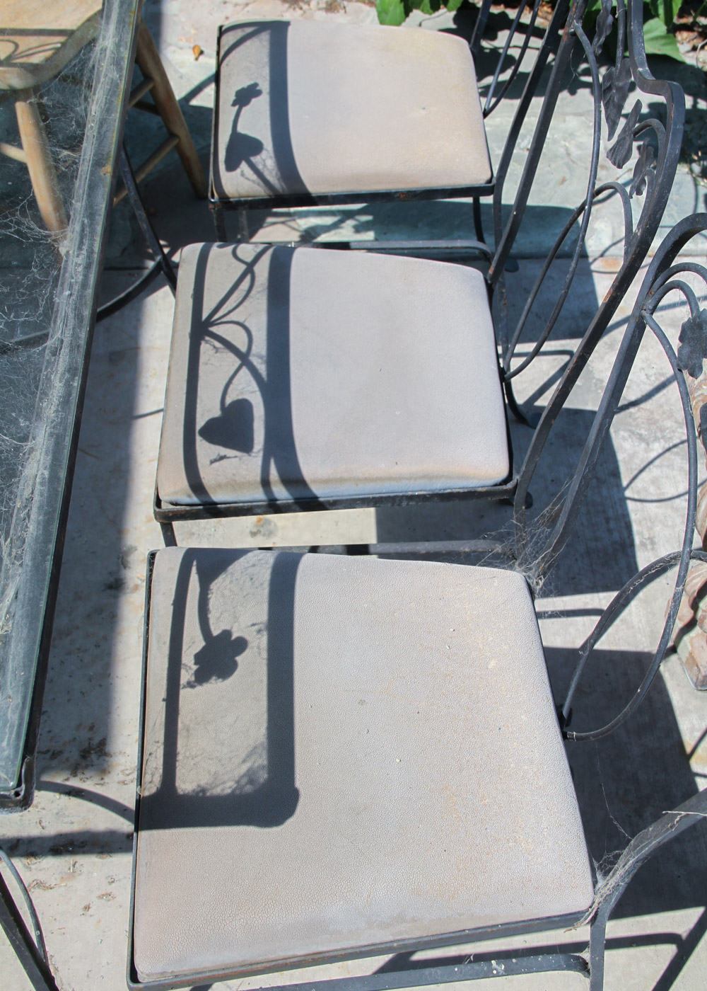 Outdoor Iron Patio Dining Table with Chairs