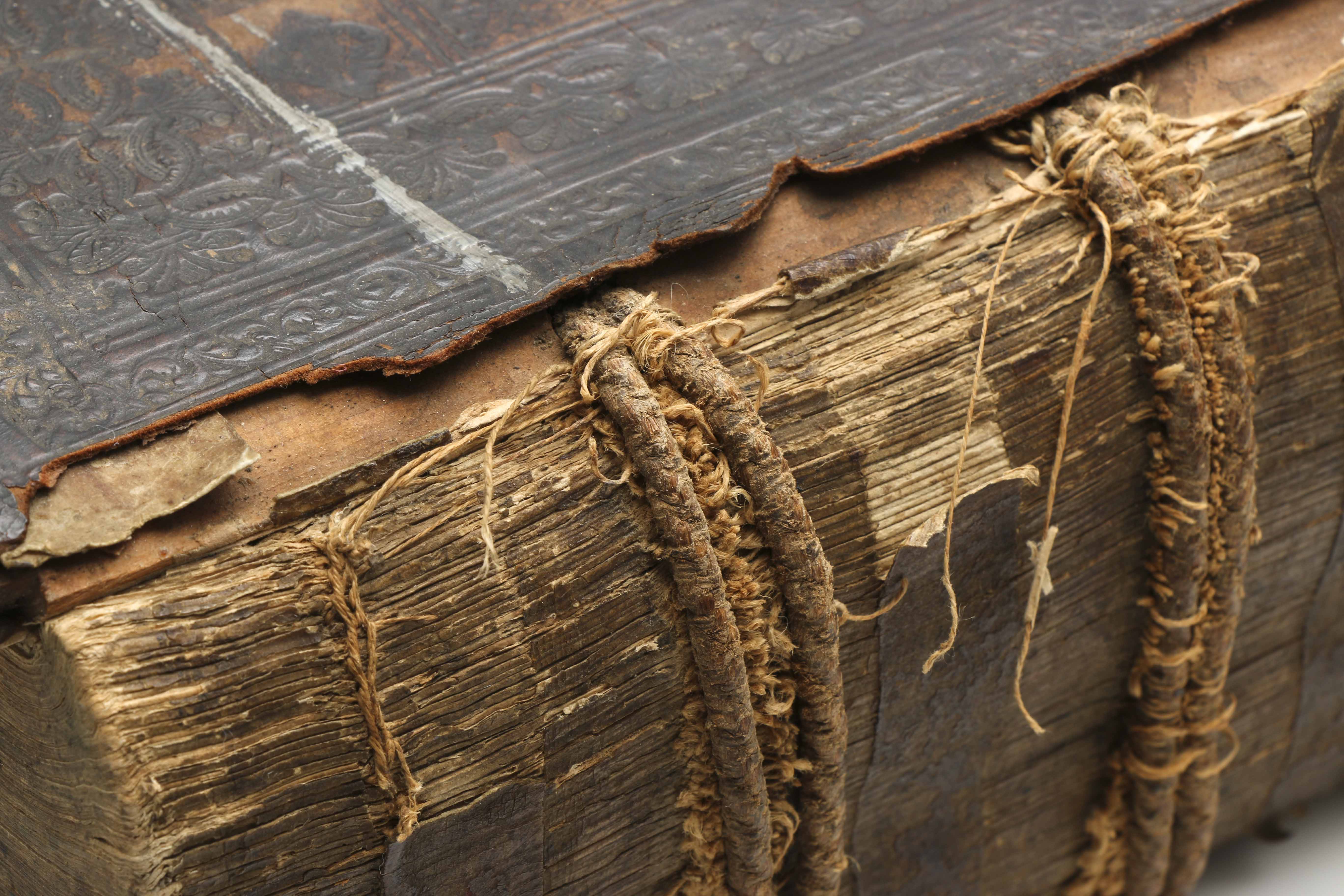 1588 Elias Hutter Hebrew Bible "Cubus Alphabeticus Sanctæ Ebrææ Linguæ"