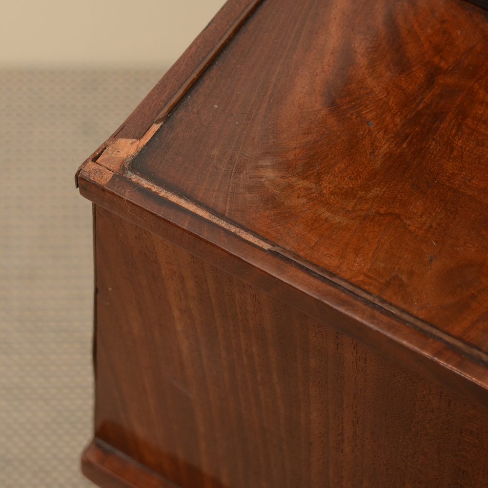 Period American Classical Boston Dressing Table