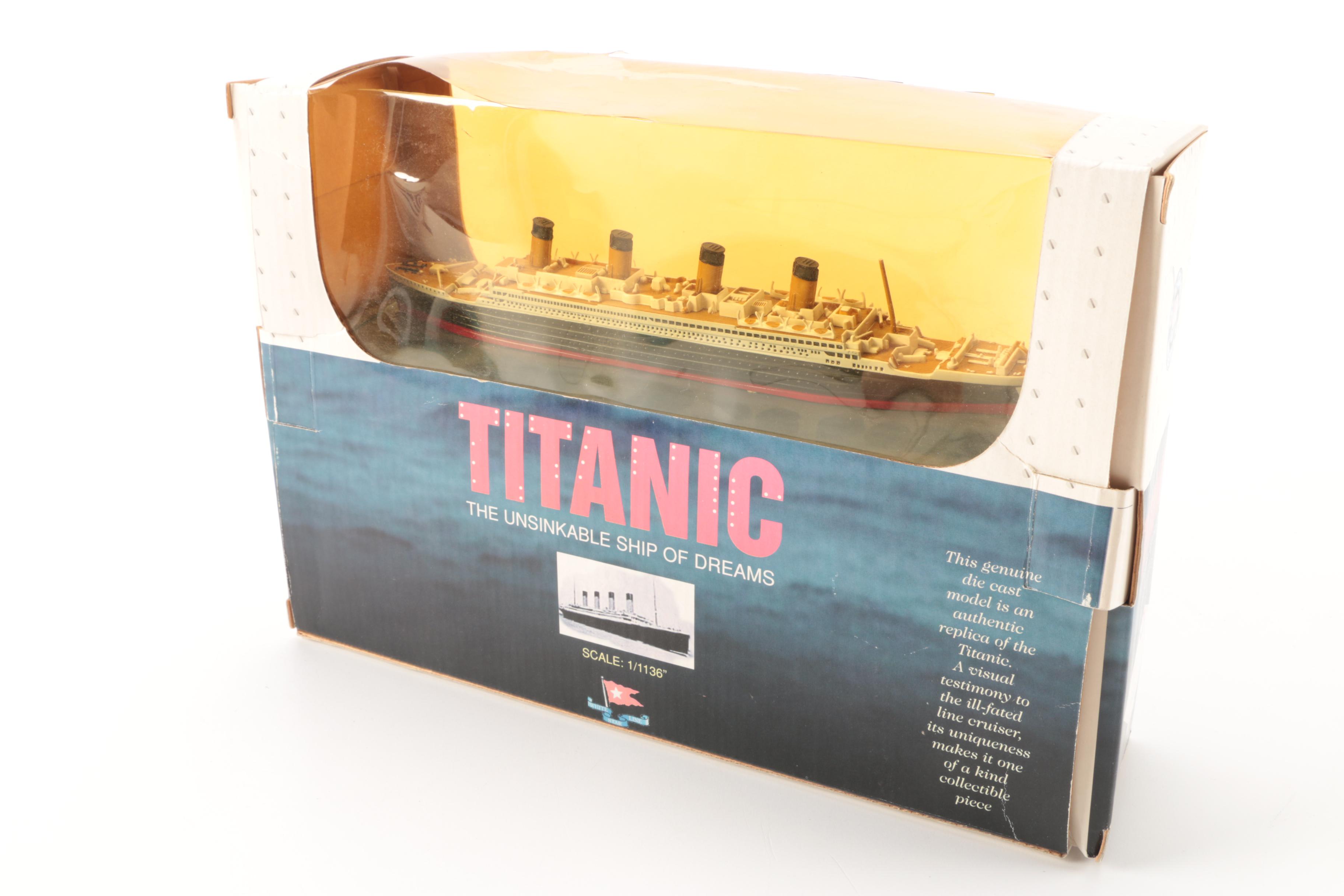 1998 Claytown Collection "Titanic: The Unsinkable Ship of Dreams" Scale Replica