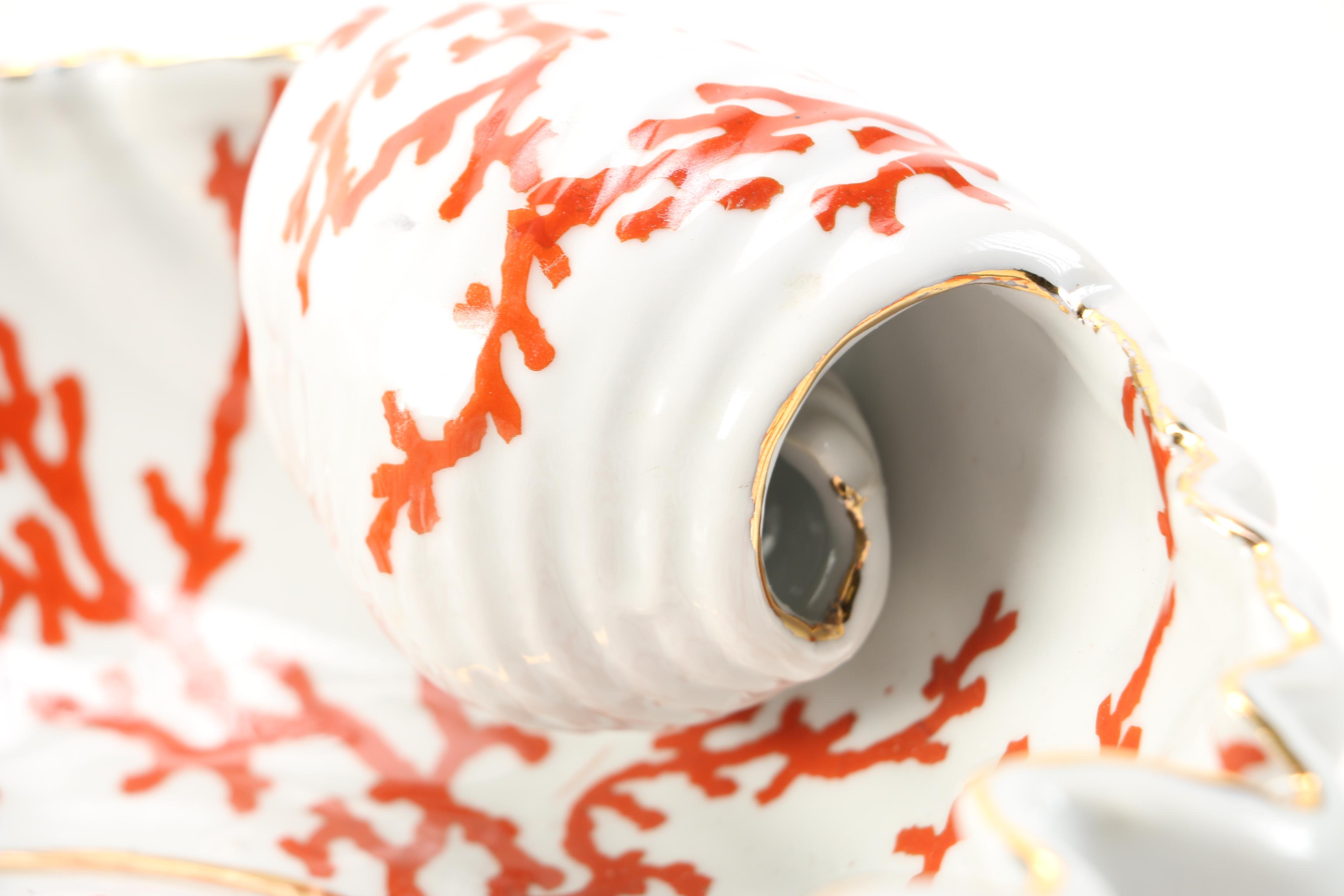 Wong Lee Coral Pattern Ceramic Dish