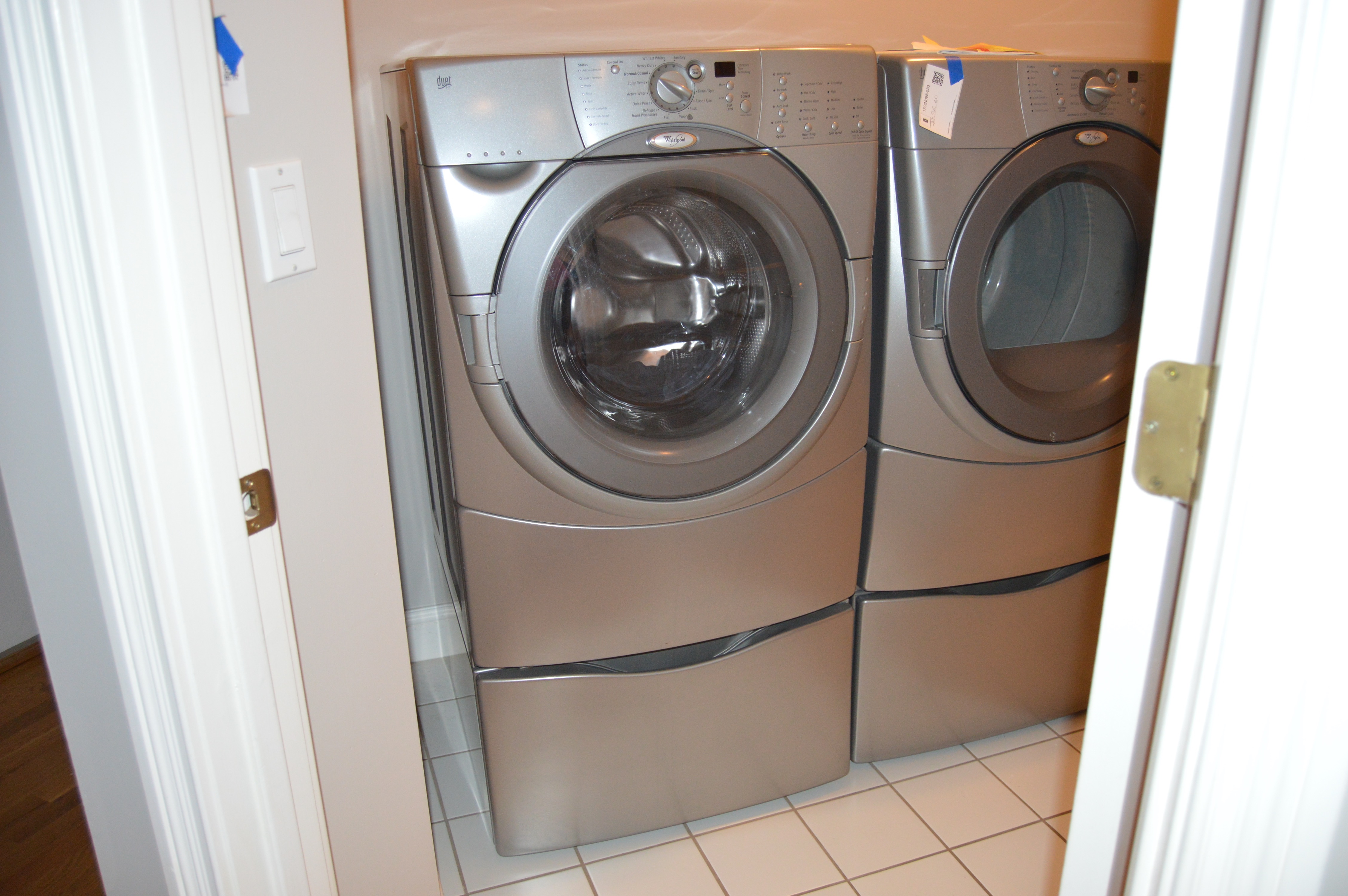 Whirlpool "Duet HT" Front-Load Washer and Storage Pedestal