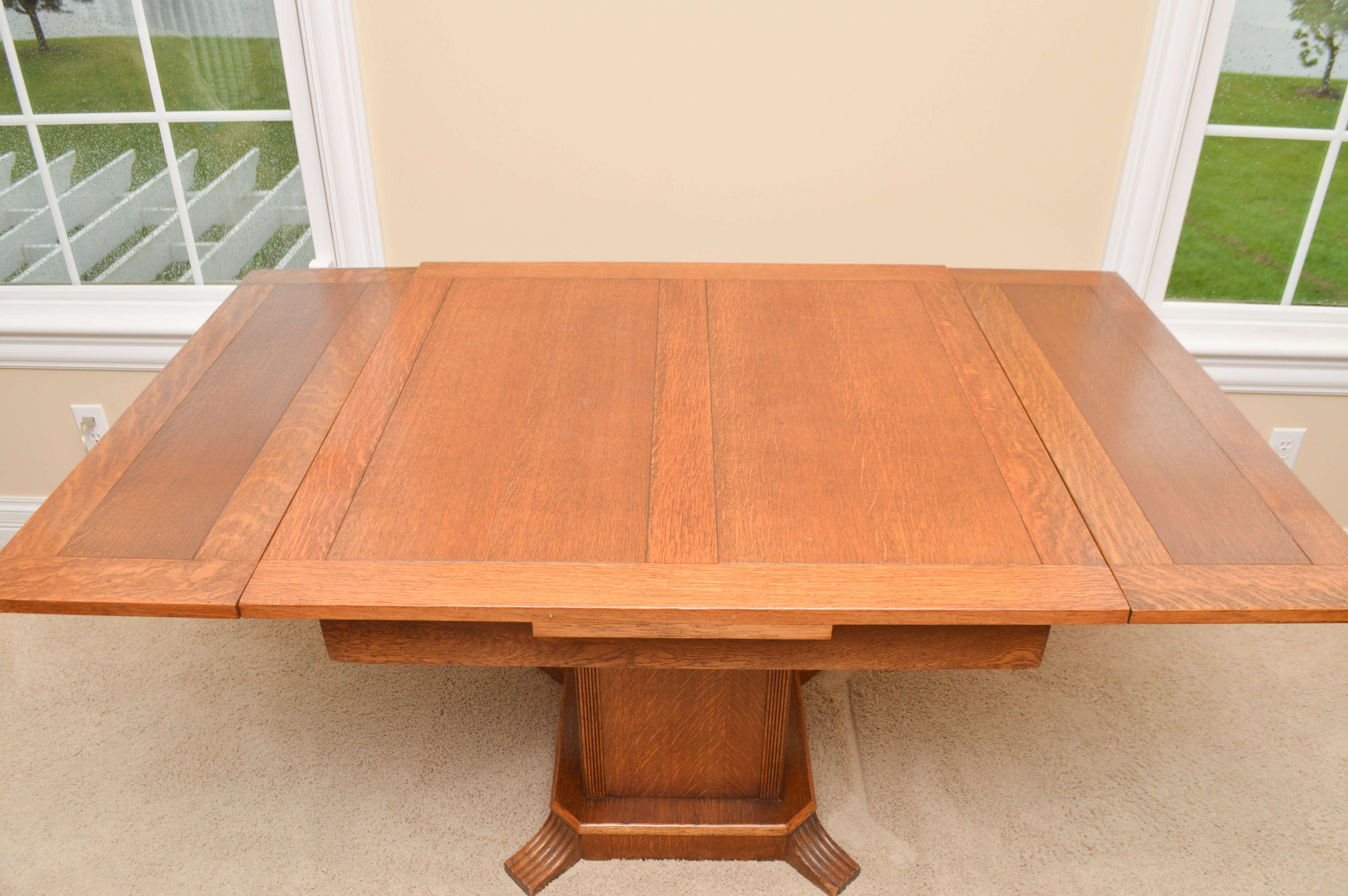 Antique Oak Expandable Table