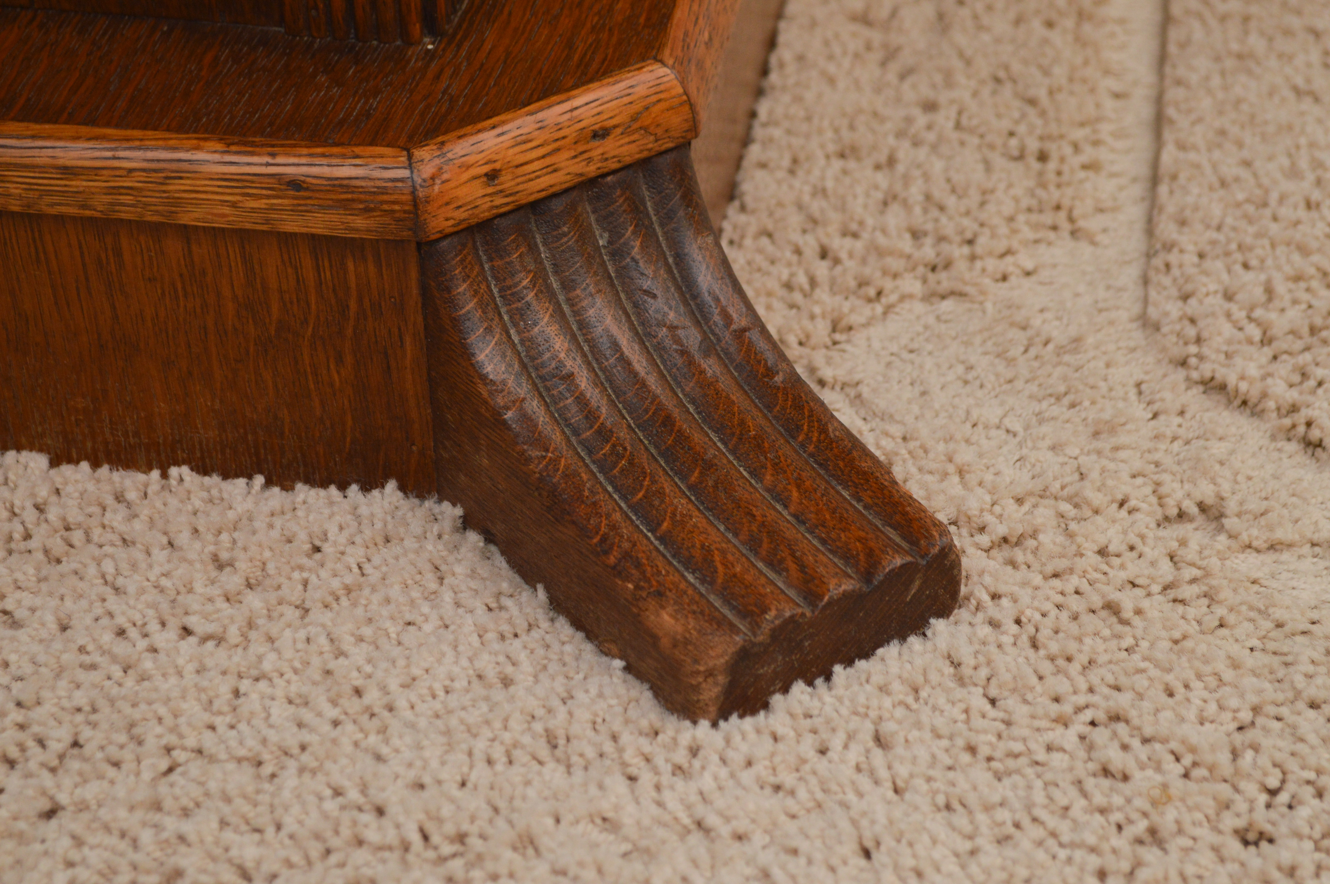 Antique Oak Expandable Table