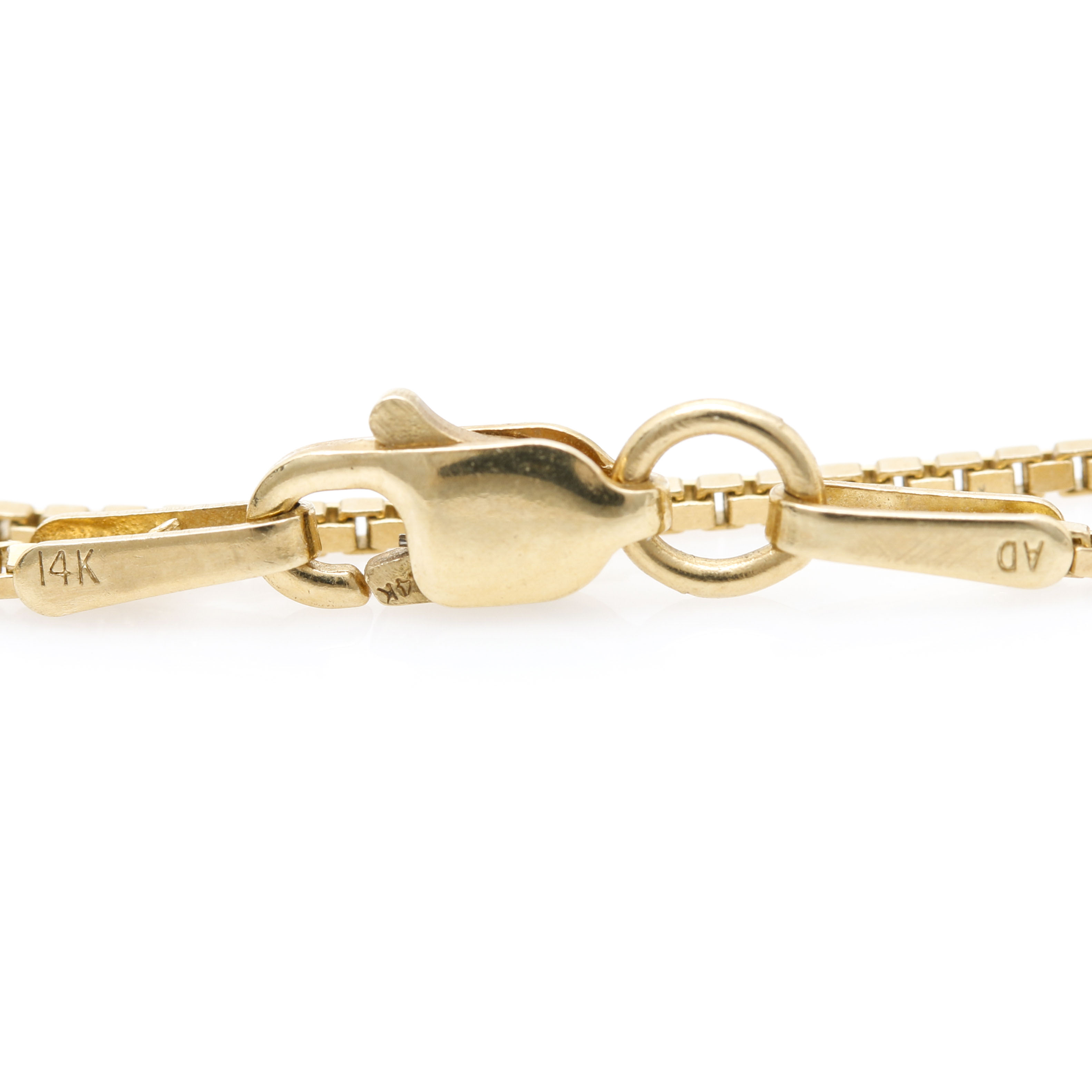 18K Yellow Gold Cat Cameo Pendant With 14K Yellow Gold Box Chain Necklace