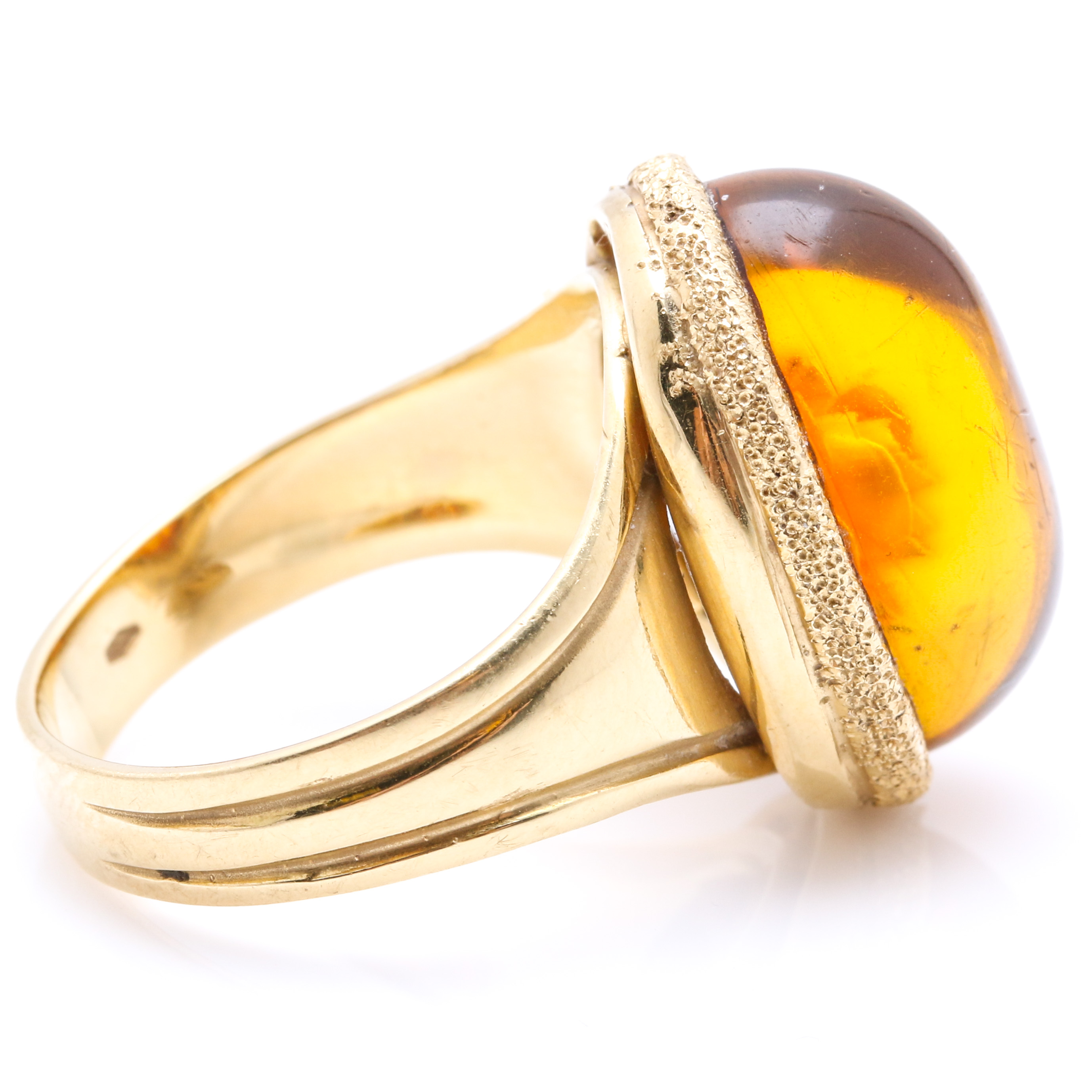 18K Yellow Gold Amber Ring With Intaglio Rose