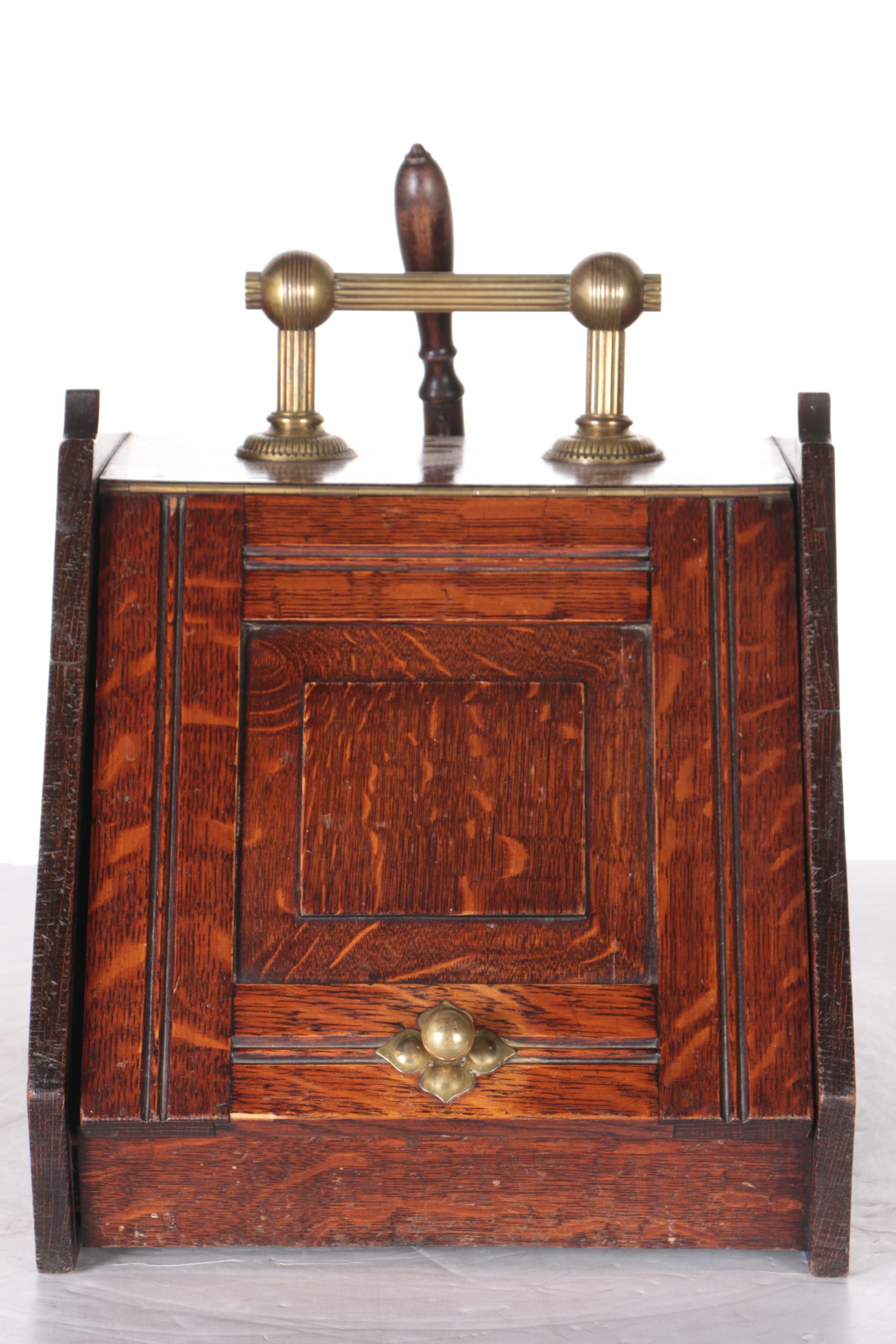 Early 20th Century Quartersawn Oak Coal Box