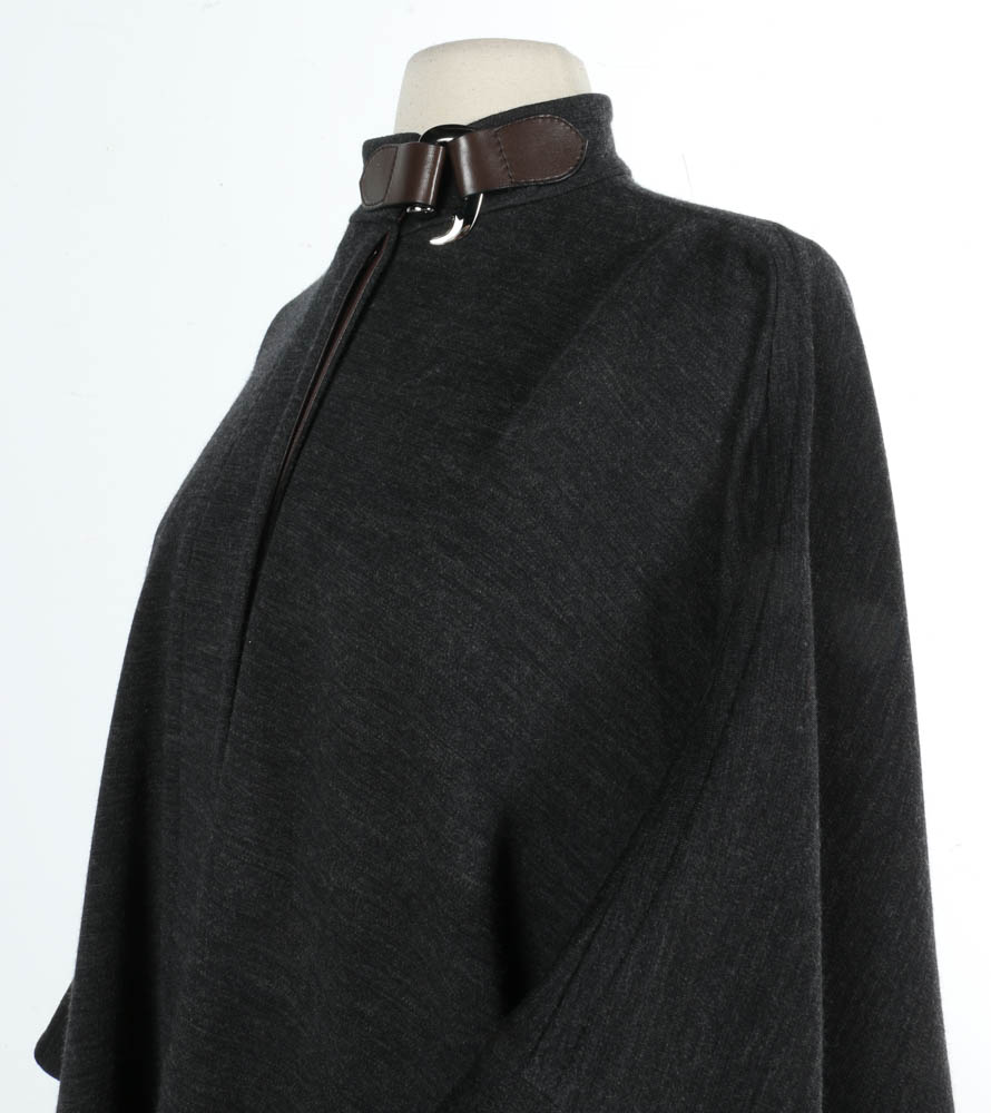 Hermès Deep Heather Gray Wool Cape with Coordinating Gloves