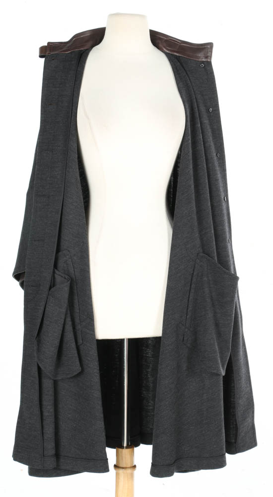 Hermès Deep Heather Gray Wool Cape with Coordinating Gloves