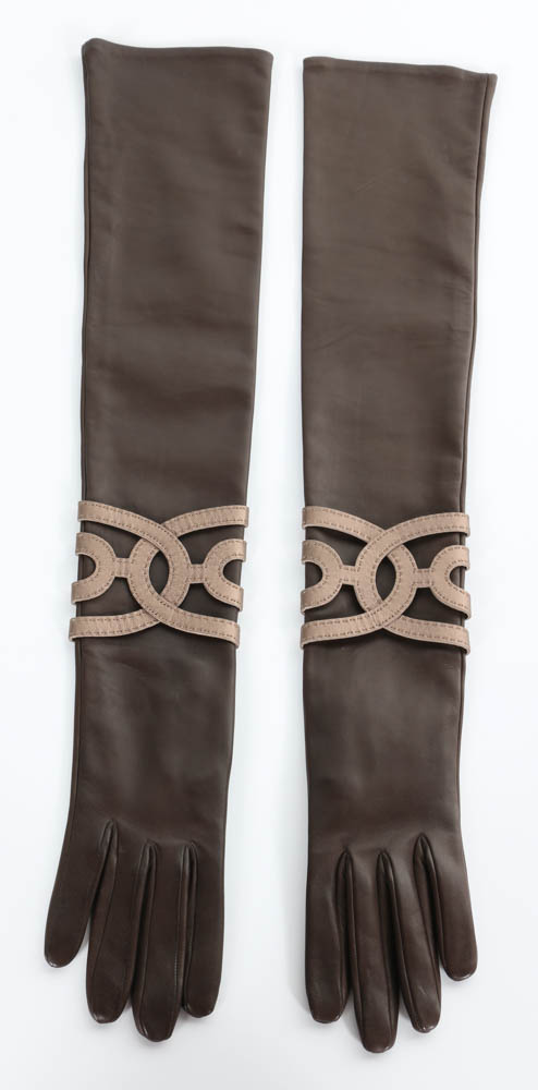 Hermès Deep Heather Gray Wool Cape with Coordinating Gloves