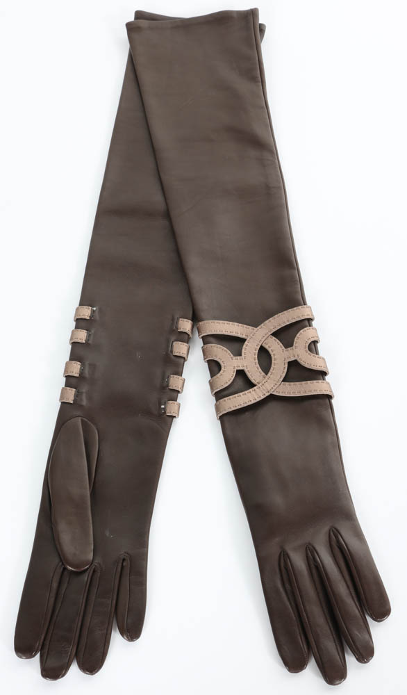 Hermès Deep Heather Gray Wool Cape with Coordinating Gloves