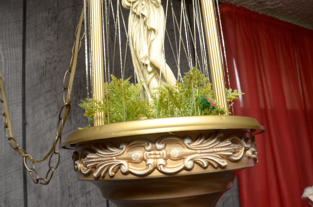 Vintage Oil "Rain" Classical Goddess Lamp