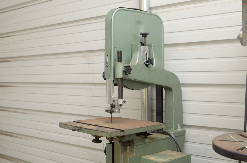 Stand Up Band Saw