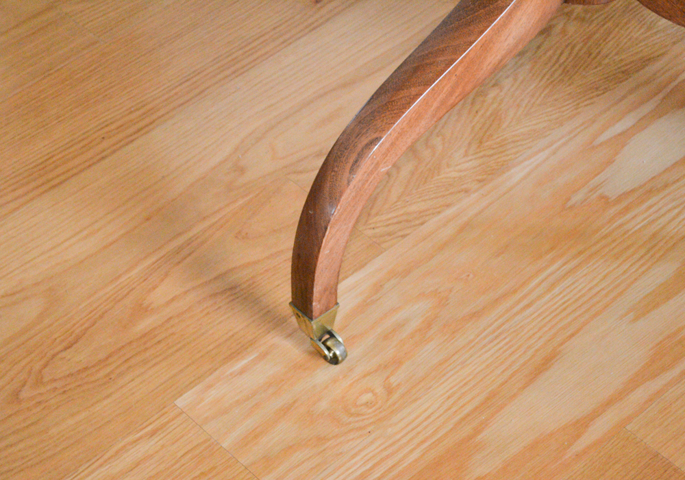 Vintage Sheraton Inspired Dining Table With Leaf Inserts