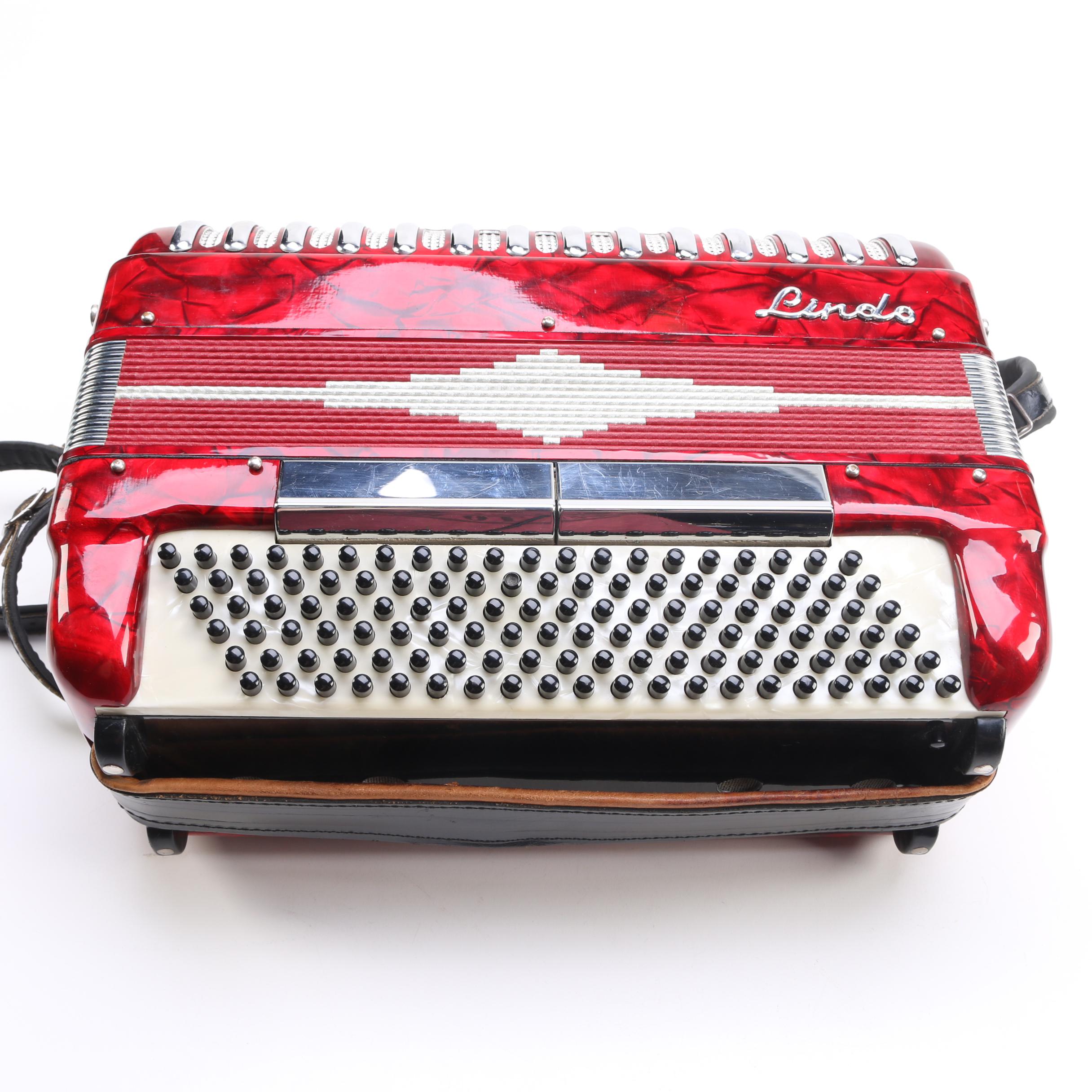 Lindo Piano Accordion and Case