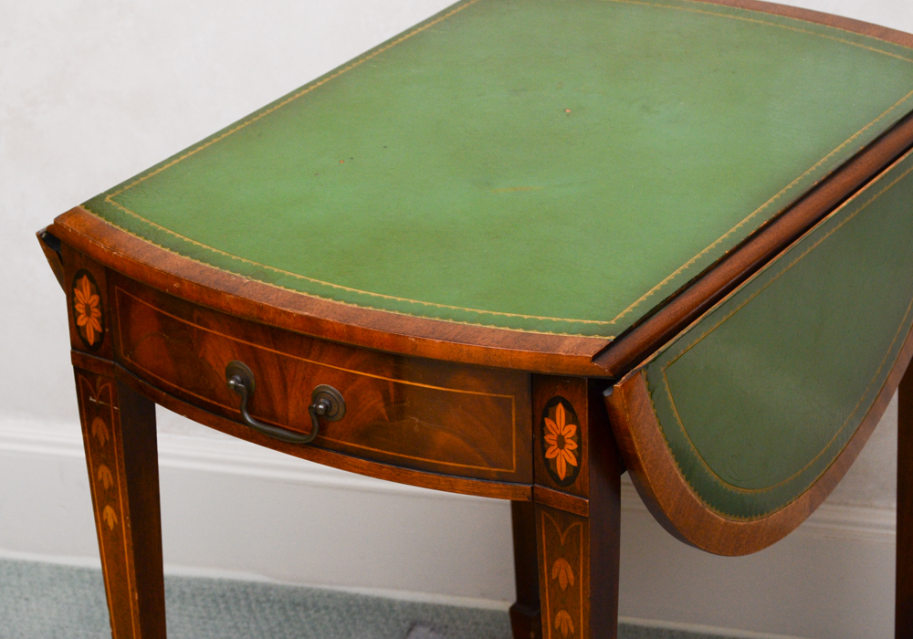 Hepplewhite Style Drop Leaf Table