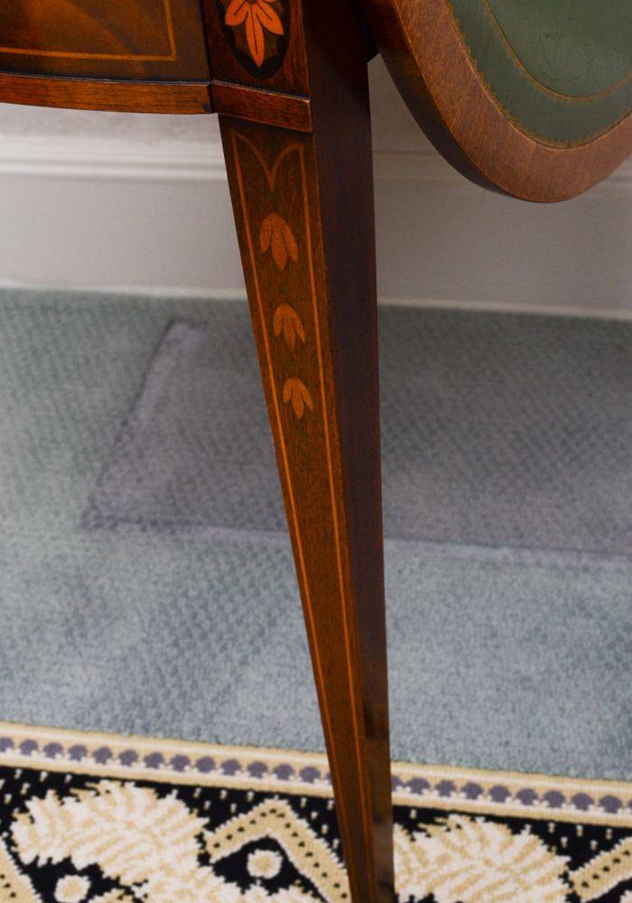 Hepplewhite Style Drop Leaf Table