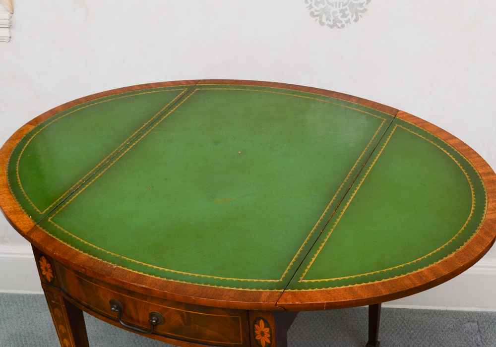 Hepplewhite Style Drop Leaf Table