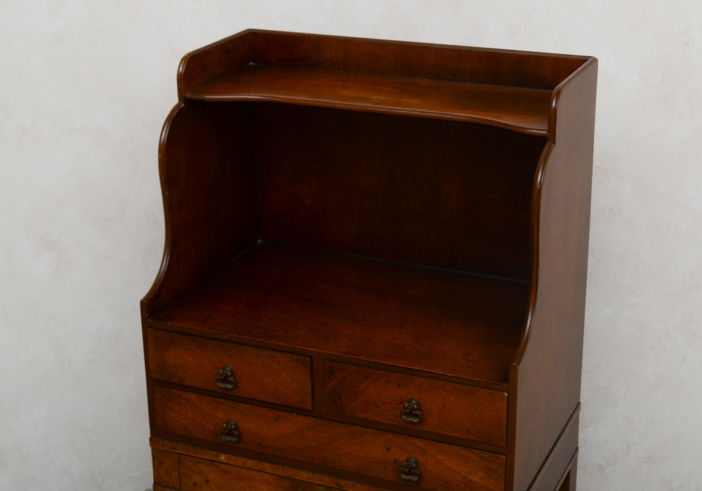 Sahon N.Y. Vintage Wooden Shelf Stand