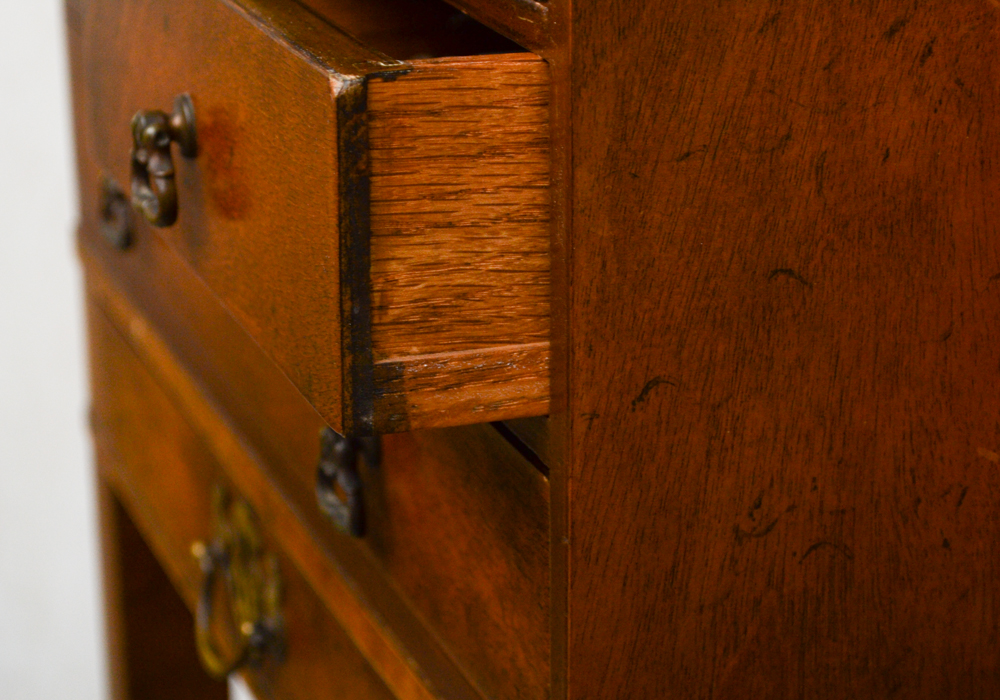 Sahon N.Y. Vintage Wooden Shelf Stand