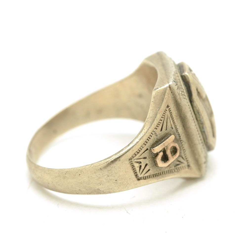 1928 10K Yellow Gold Notre Dame Class Ring