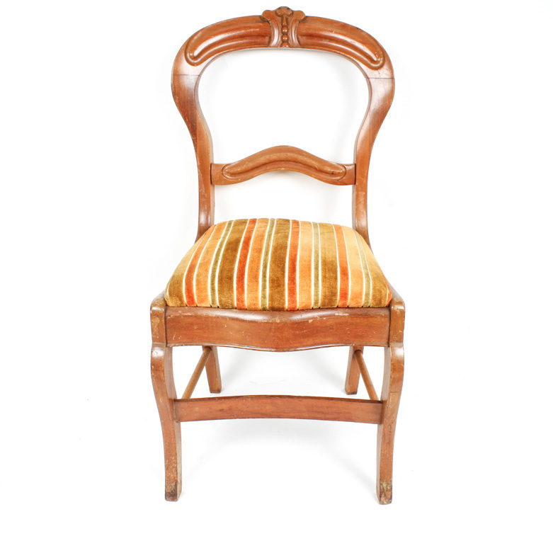Balloon Back Style Parlor Chair