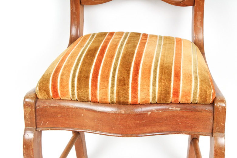 Balloon Back Style Parlor Chair