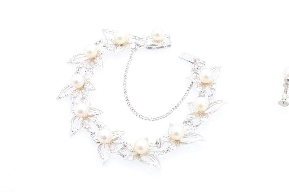 Silver Cultured Pearl Bracelet and Earrings Set