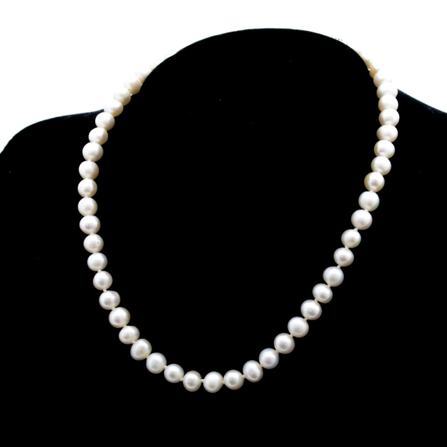 Strand of Cultured Pearls with 14K White Gold Clasp